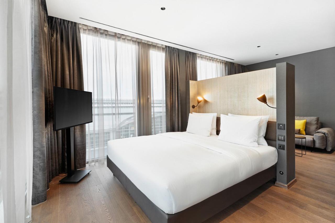 Hyperion Hotel 5*